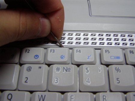 Как снять клавиатуру. Ноутбуки Acer Aspire